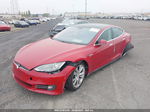 2013 Tesla Model S   Red vin: 5YJSA1CN6DFP28254