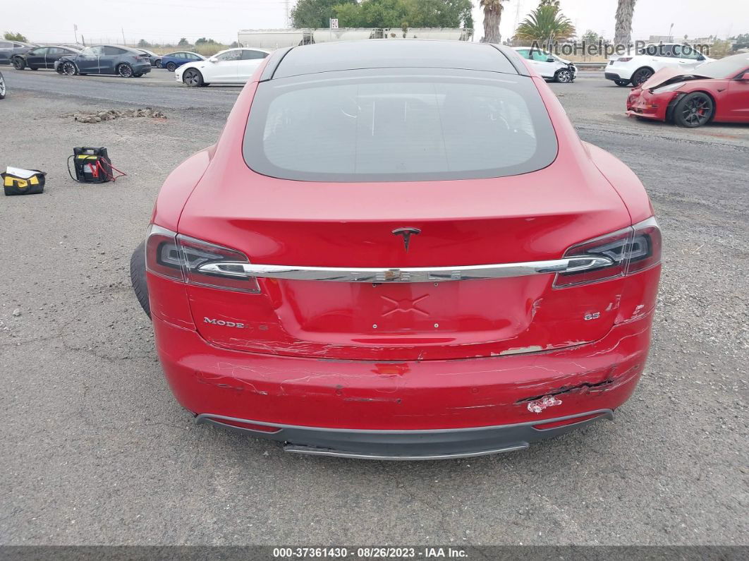 2013 Tesla Model S   Red vin: 5YJSA1CN6DFP28254