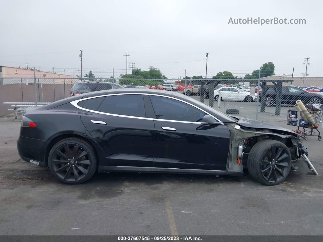 2013 Tesla Model S   Black vin: 5YJSA1CN7DFP13634