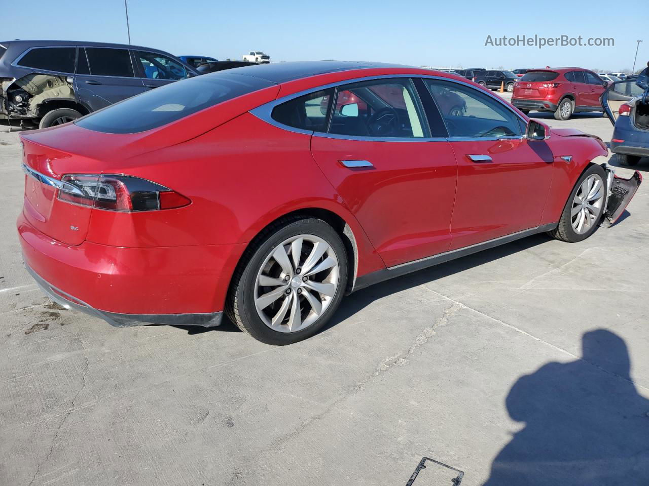 2013 Tesla Model S  Red vin: 5YJSA1CN8DFP21919