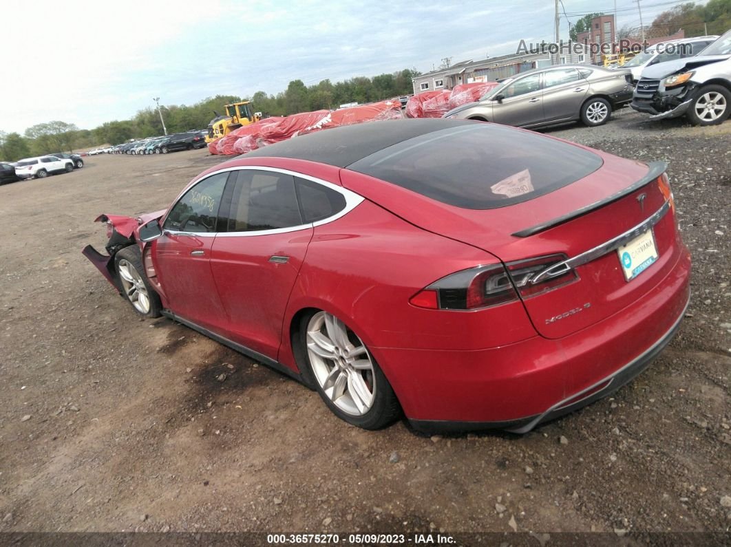 2013 Tesla Model S   Красный vin: 5YJSA1CN9DFP09326