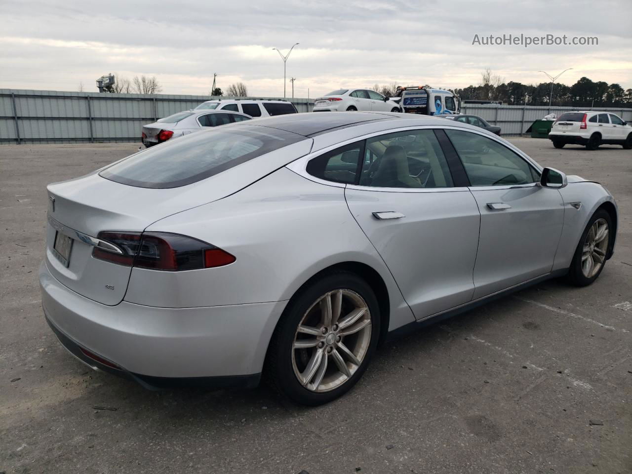 2013 Tesla Model S  Серебряный vin: 5YJSA1CNXDFP06824