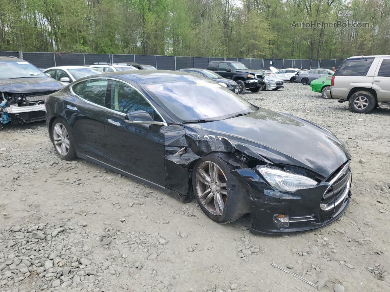 2013 Tesla Model S  Black vin: 5YJSA1CNXDFP21078