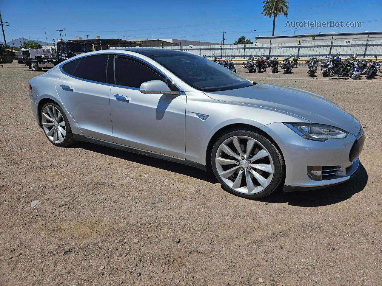 2013 Tesla Model S  Silver vin: 5YJSA1CP3DFP20002