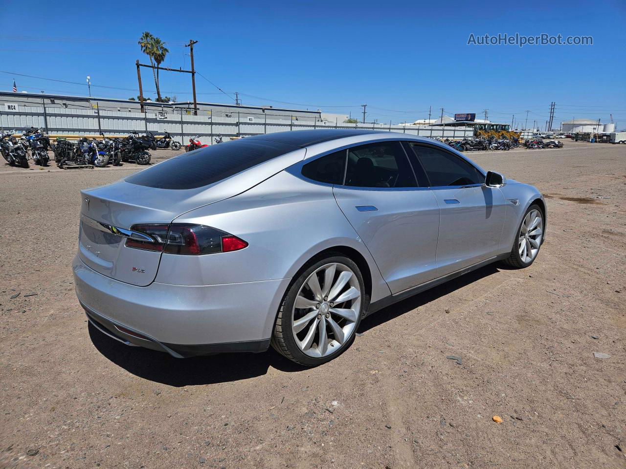 2013 Tesla Model S  Silver vin: 5YJSA1CP3DFP20002