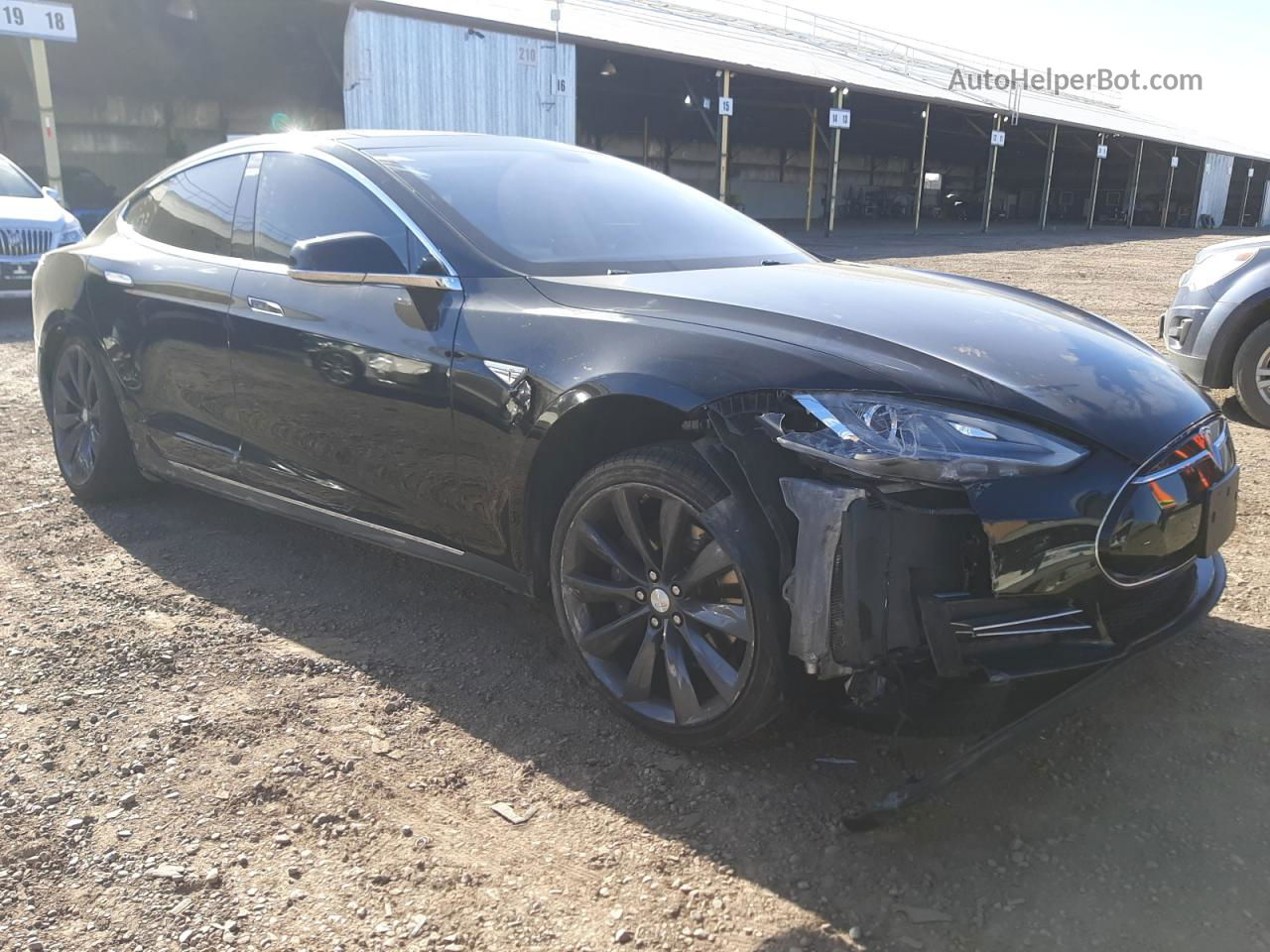 2013 Tesla Model S  Black vin: 5YJSA1CP4DFP13897