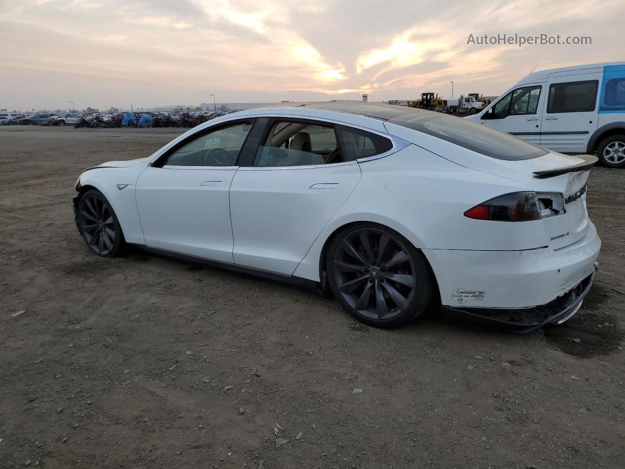 2013 Tesla Model S White vin: 5YJSA1CP5DFP05176