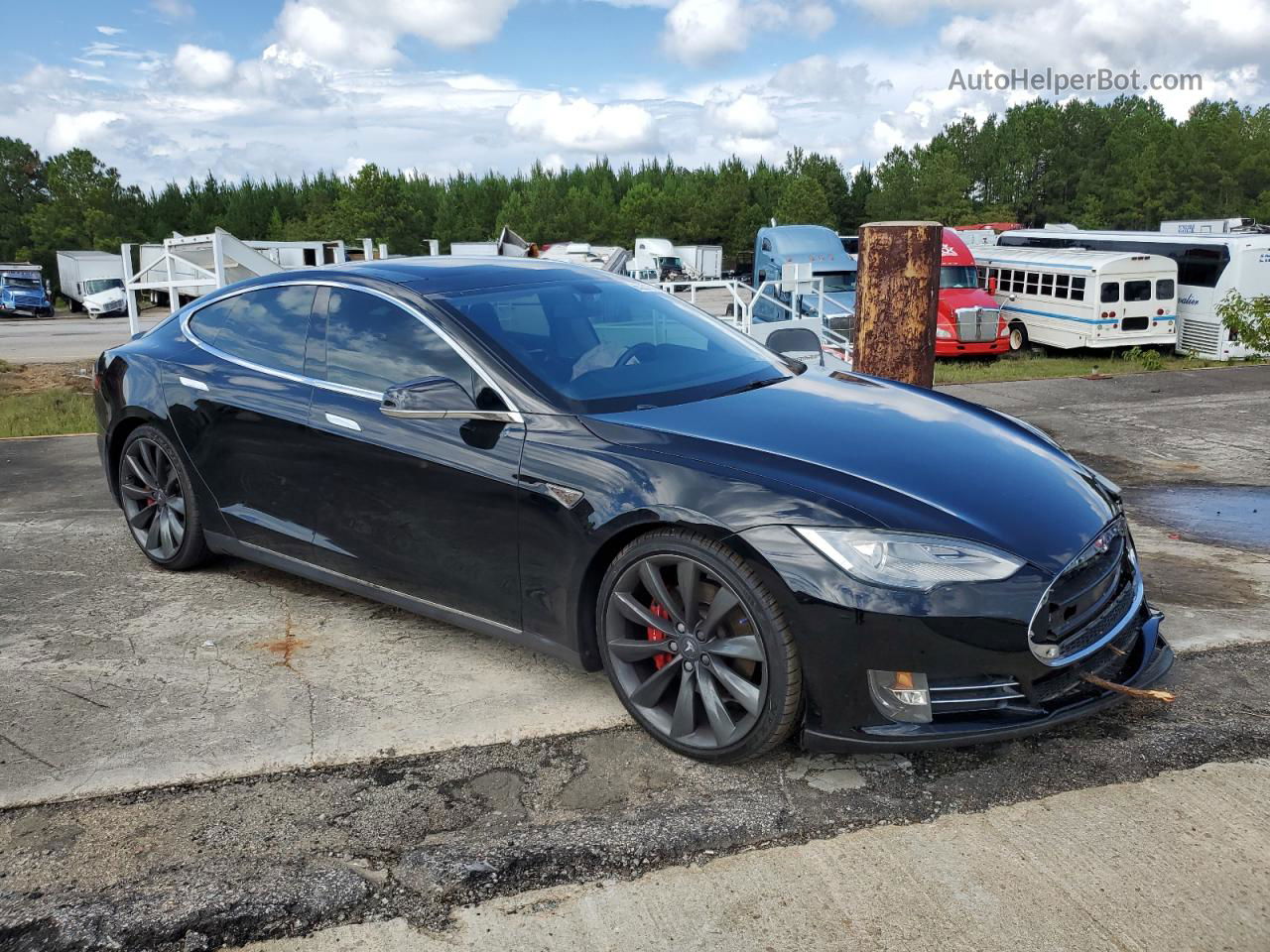 2013 Tesla Model S  Black vin: 5YJSA1CP6DFP11679