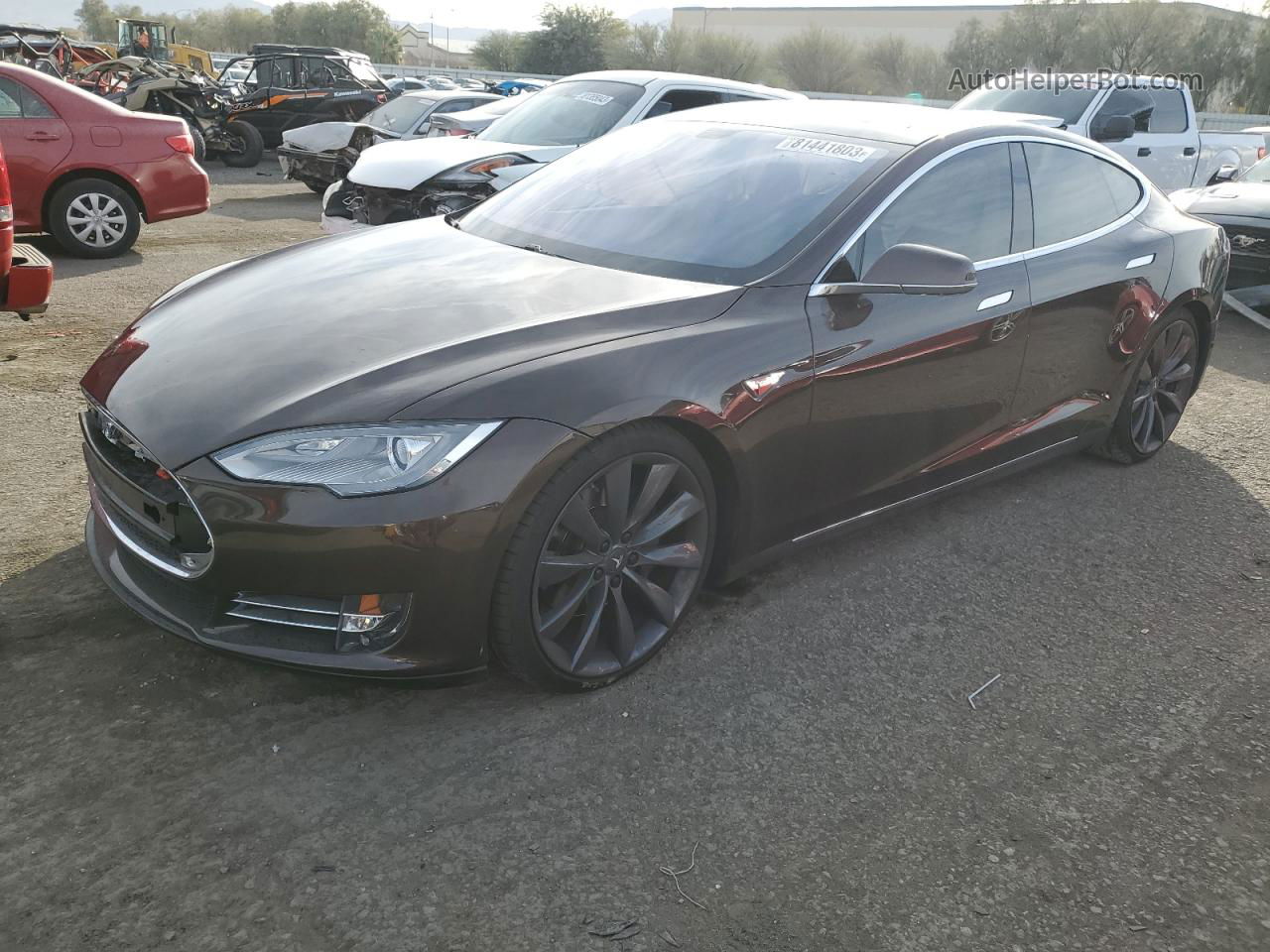 2013 Tesla Model S  Черный vin: 5YJSA1CP7DFP05860