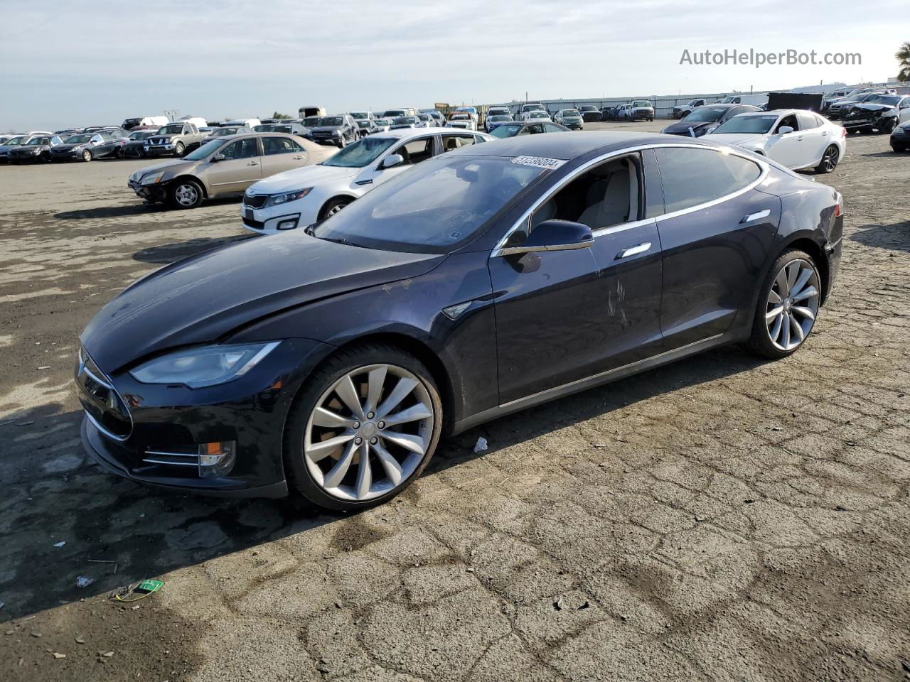 2013 Tesla Model S  Черный vin: 5YJSA1CP7DFP07222