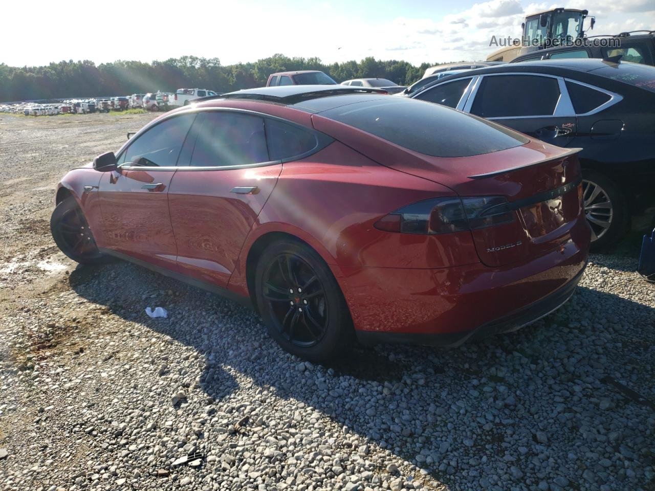2013 Tesla Model S  Red vin: 5YJSA1CP8DFP10016