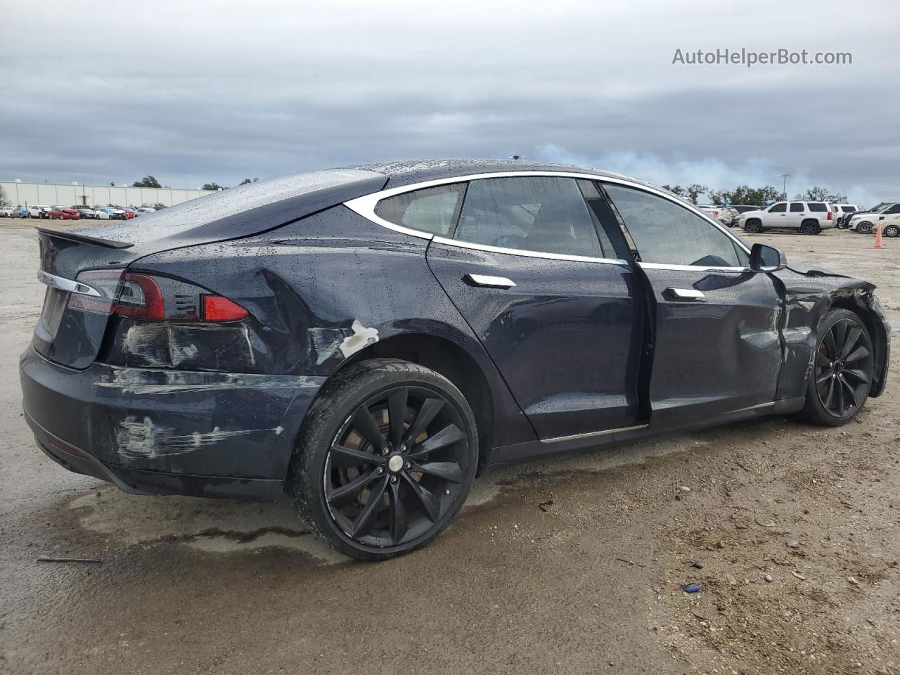 2013 Tesla Model S  Blue vin: 5YJSA1CP9DFP06301