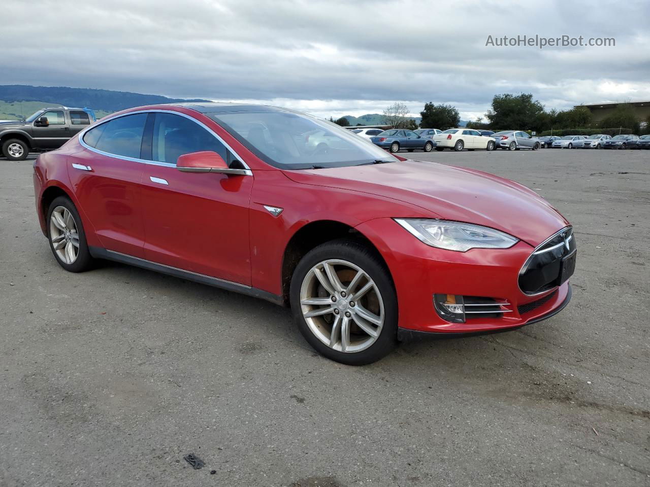 2013 Tesla Model S  Red vin: 5YJSA1CPXDFP13502