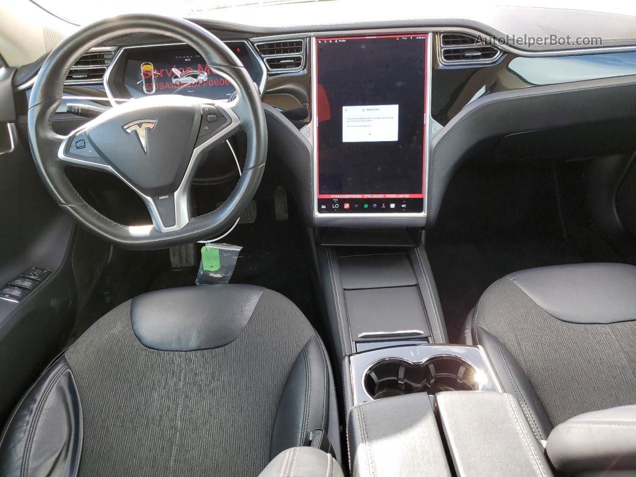 2013 Tesla Model S  Серебряный vin: 5YJSA1DN2DFP06069