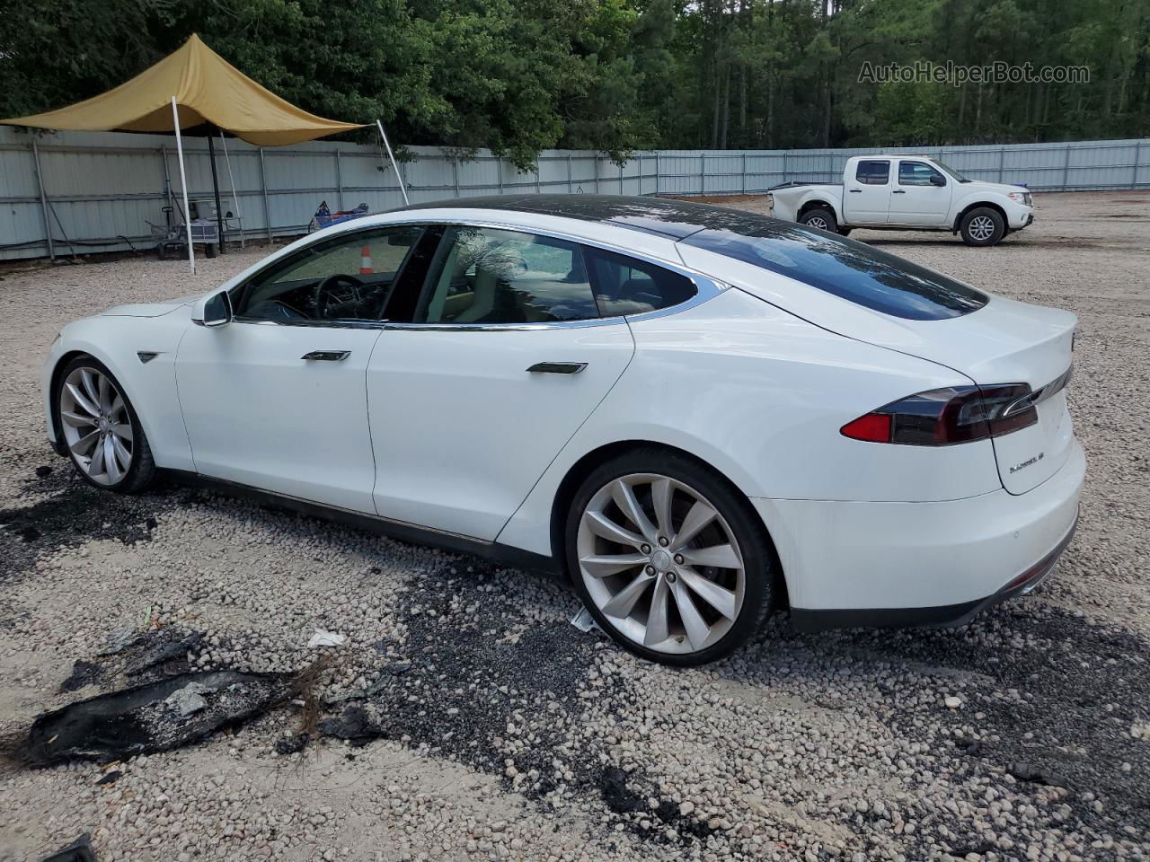 2013 Tesla Model S  Белый vin: 5YJSA1DN2DFP21168