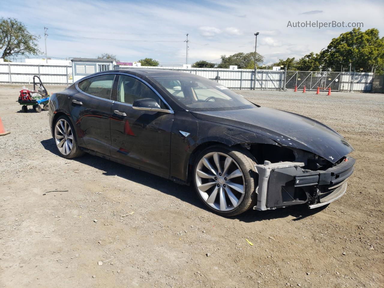 2013 Tesla Model S Черный vin: 5YJSA1DN4DFP06722