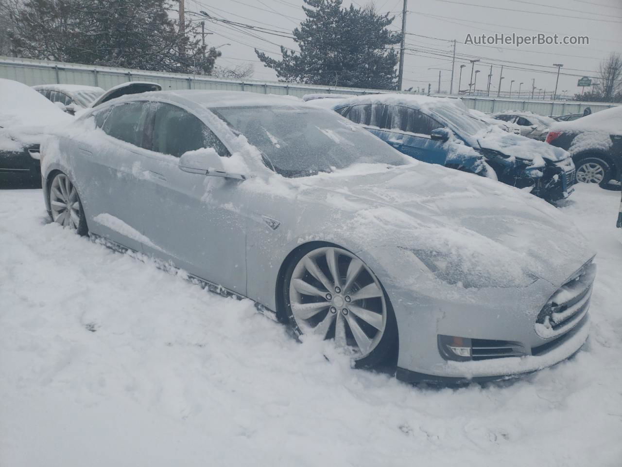 2013 Tesla Model S  Серебряный vin: 5YJSA1DN5DFP04364