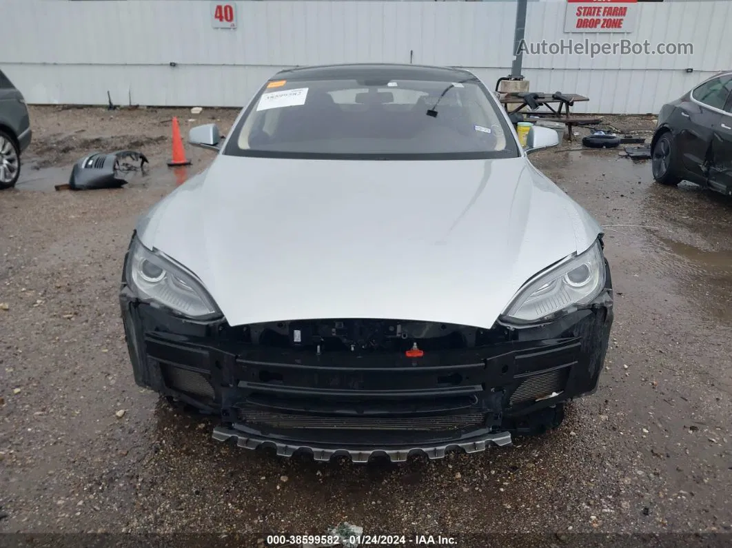 2013 Tesla Model S   Серебряный vin: 5YJSA1DNXDFP27025