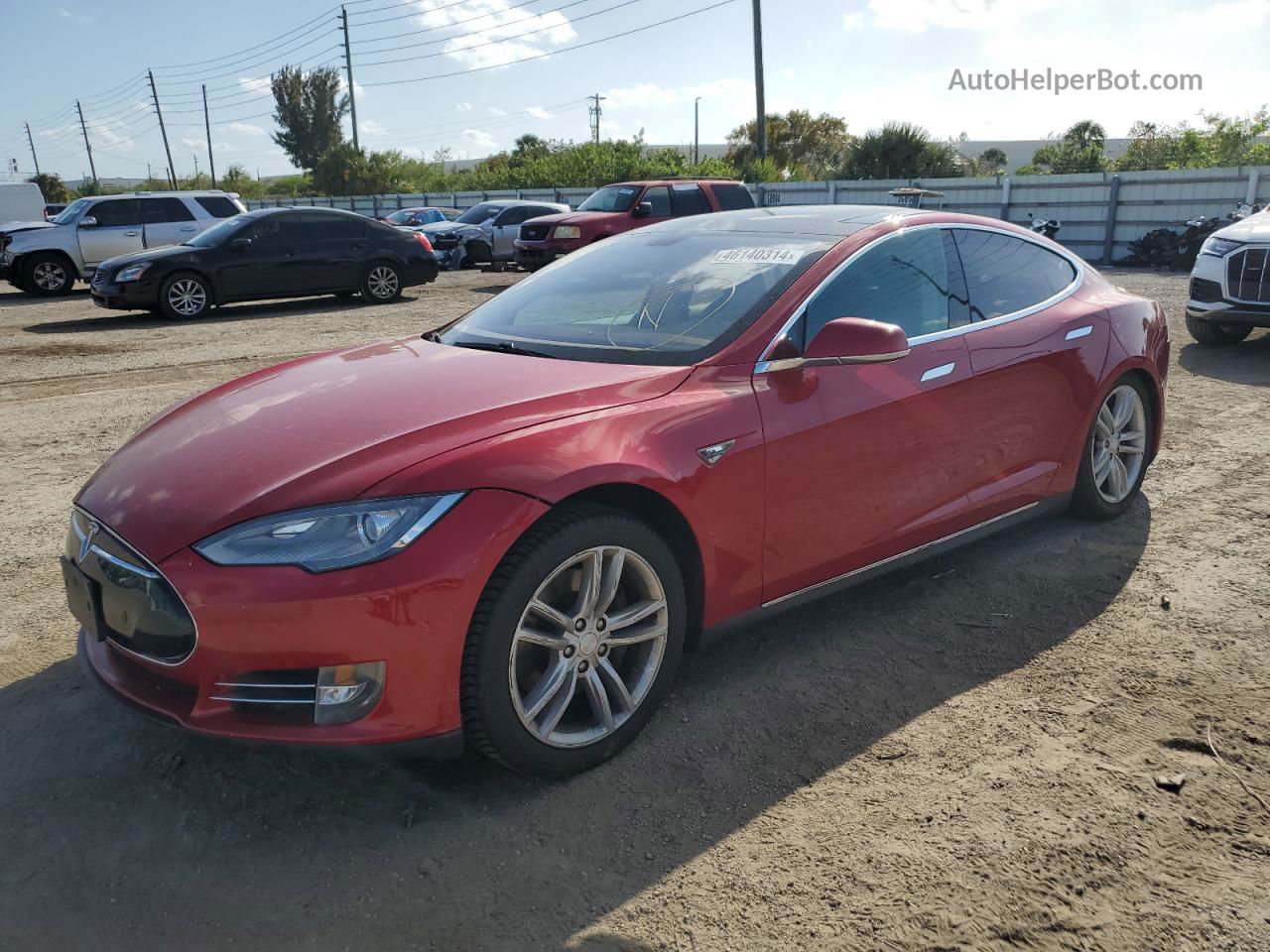 2013 Tesla Model S  Red vin: 5YJSA1DP0DFP09277