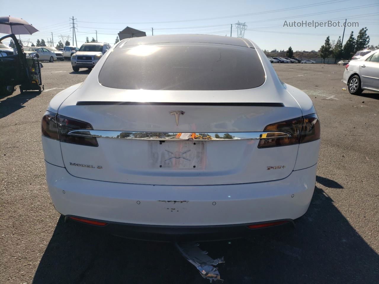 2013 Tesla Model S  White vin: 5YJSA1DP0DFP20926