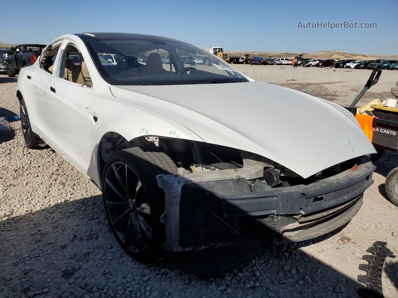2013 Tesla Model S  Белый vin: 5YJSA1DP1DFP09885