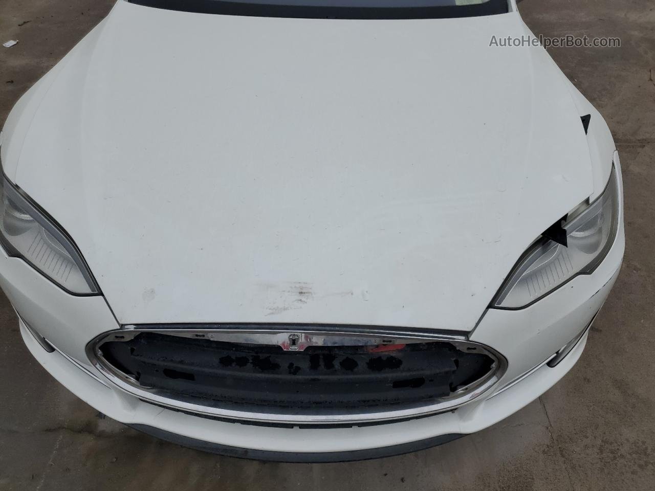 2013 Tesla Model S  White vin: 5YJSA1DP2DFP07157