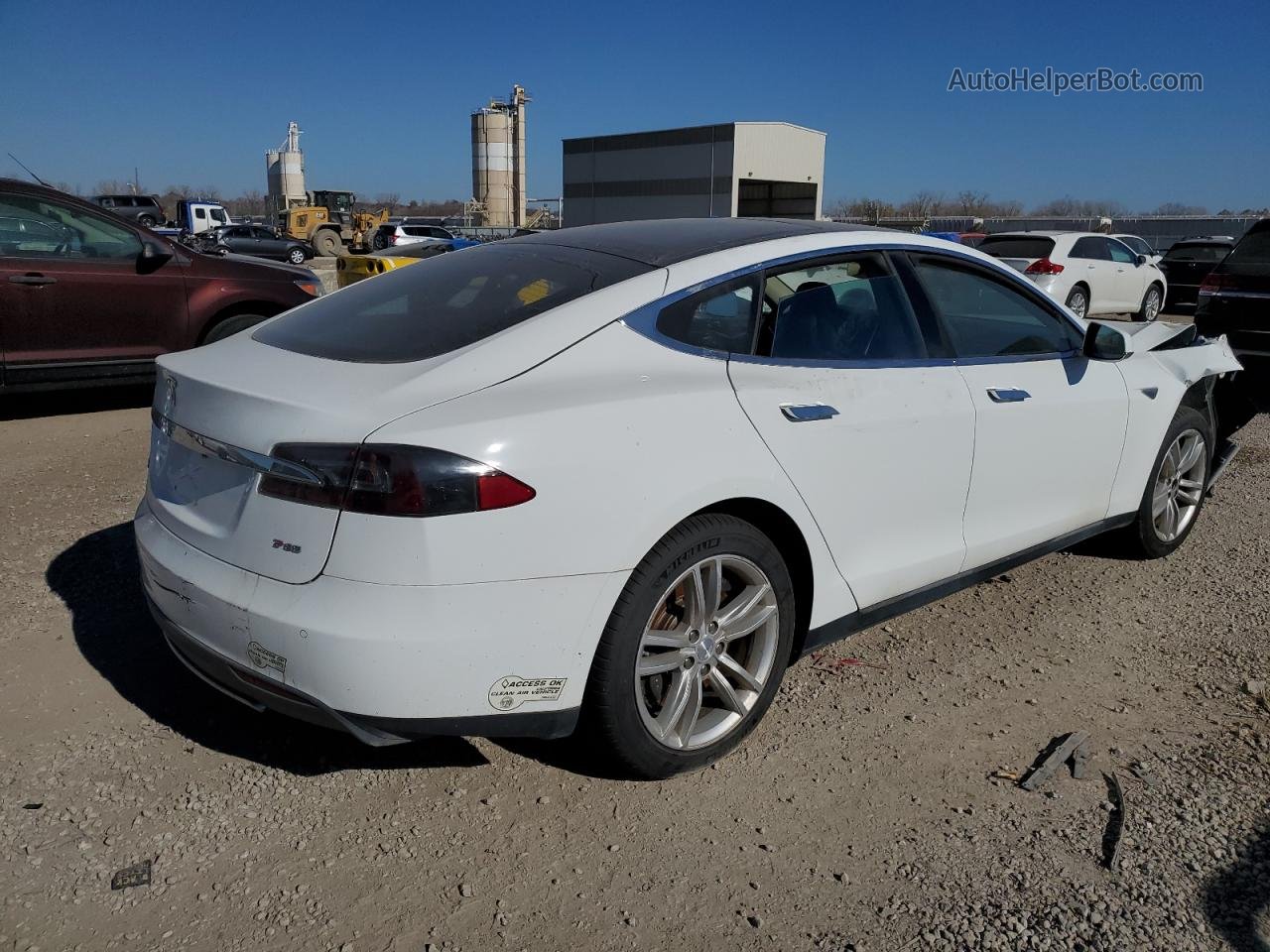 2013 Tesla Model S  White vin: 5YJSA1DP3DFP26994
