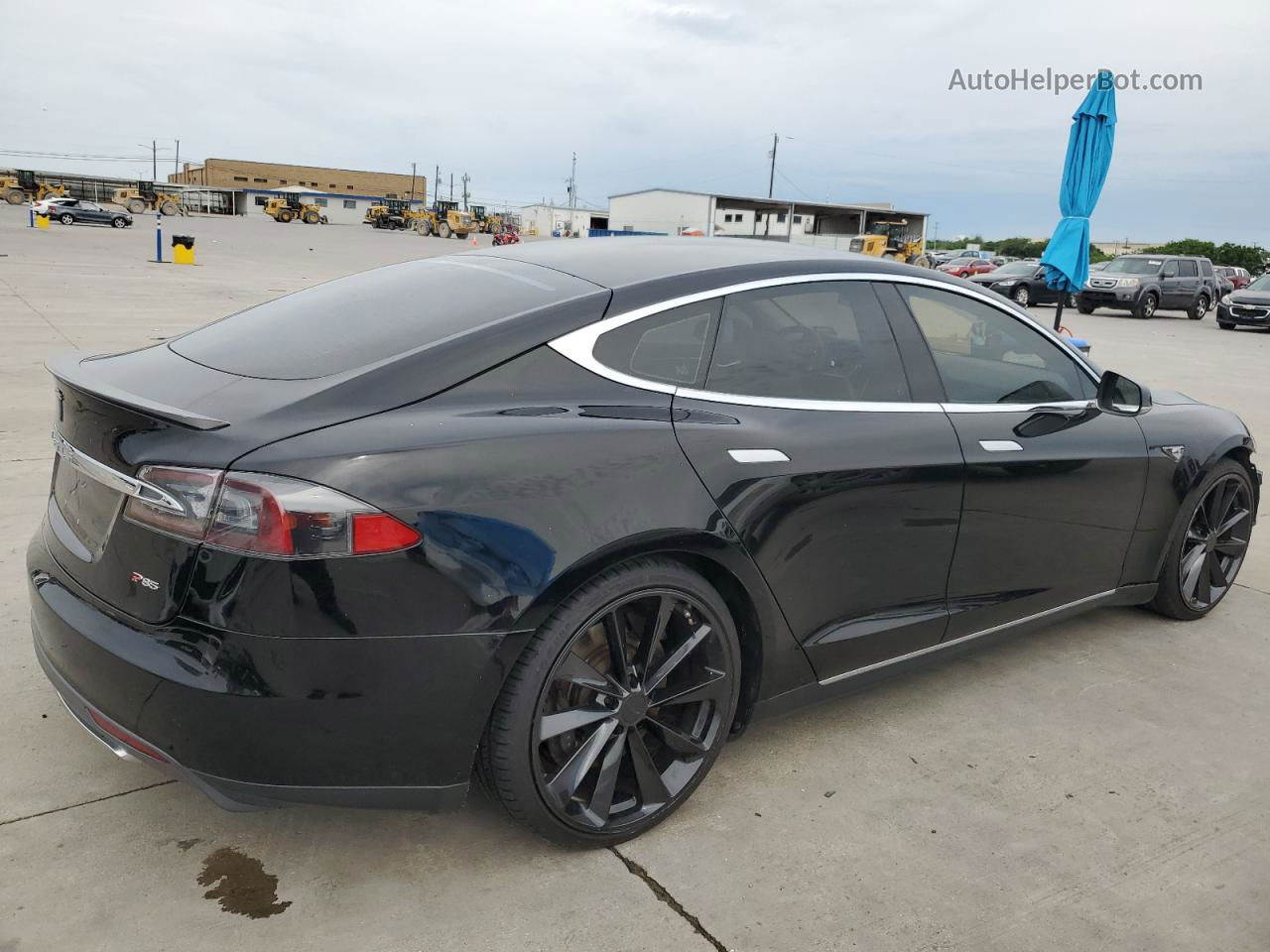 2013 Tesla Model S  Black vin: 5YJSA1DP4DFP05636