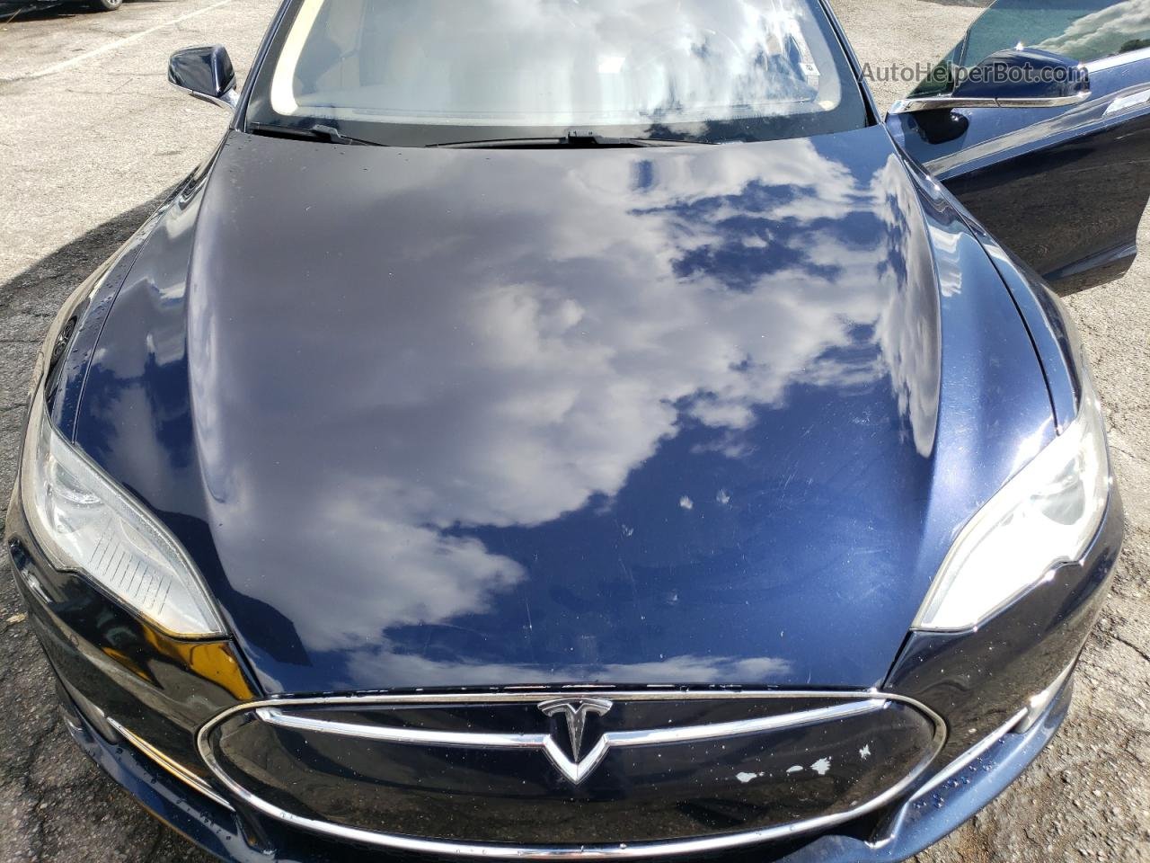 2013 Tesla Model S  Blue vin: 5YJSA1DP5DFP24468