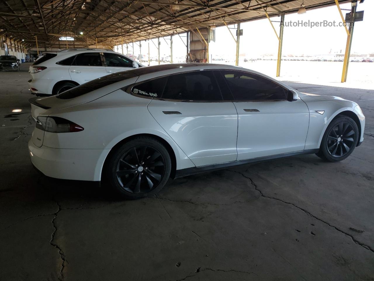 2013 Tesla Model S  Белый vin: 5YJSA1DP8DFP16364