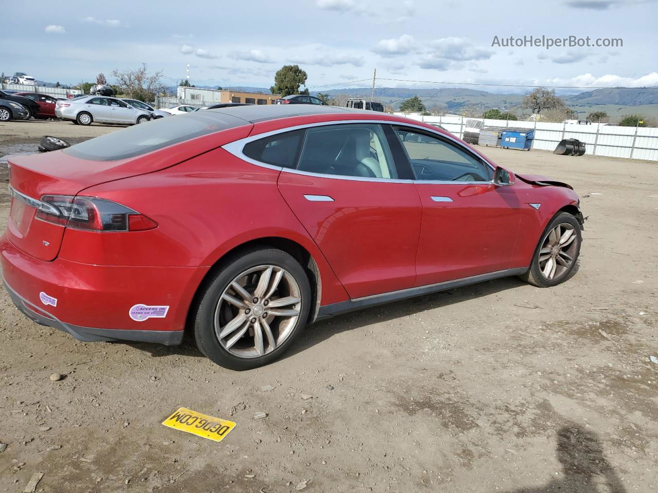 2016 Tesla Model S  Red vin: 5YJSA1E11GF129244