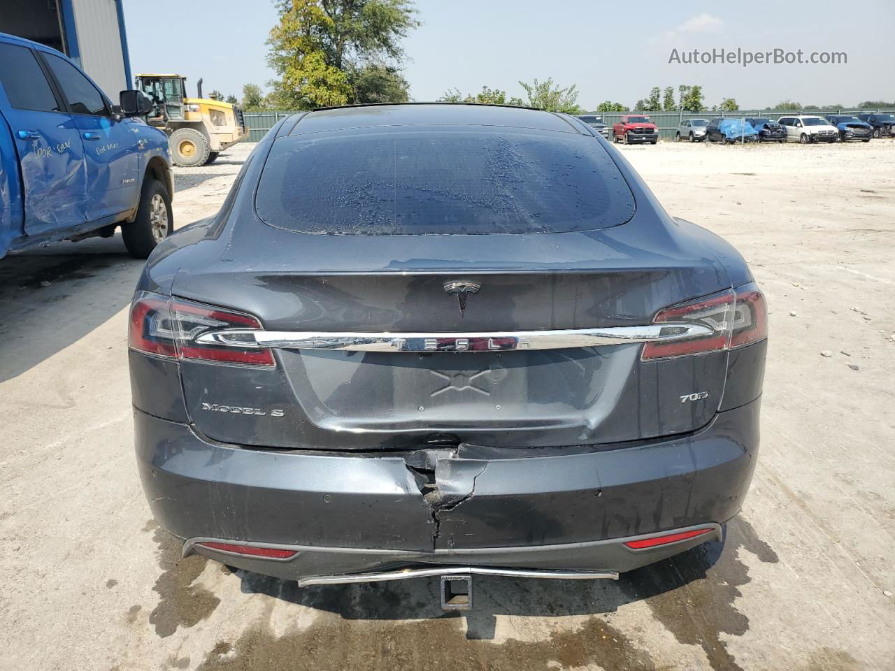 2015 Tesla Model S  Black vin: 5YJSA1E13FF114601