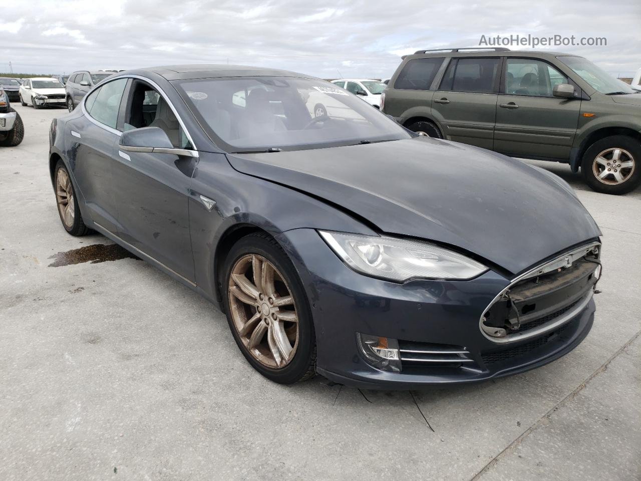 2015 Tesla Model S  Угольный vin: 5YJSA1E15FF115829