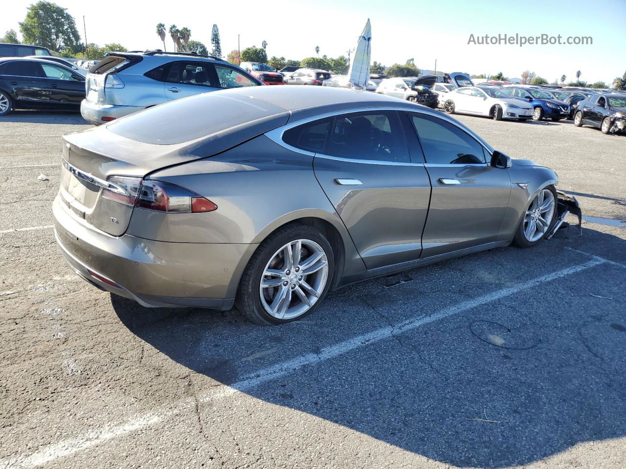 2016 Tesla Model S  Brown vin: 5YJSA1E15GF136326