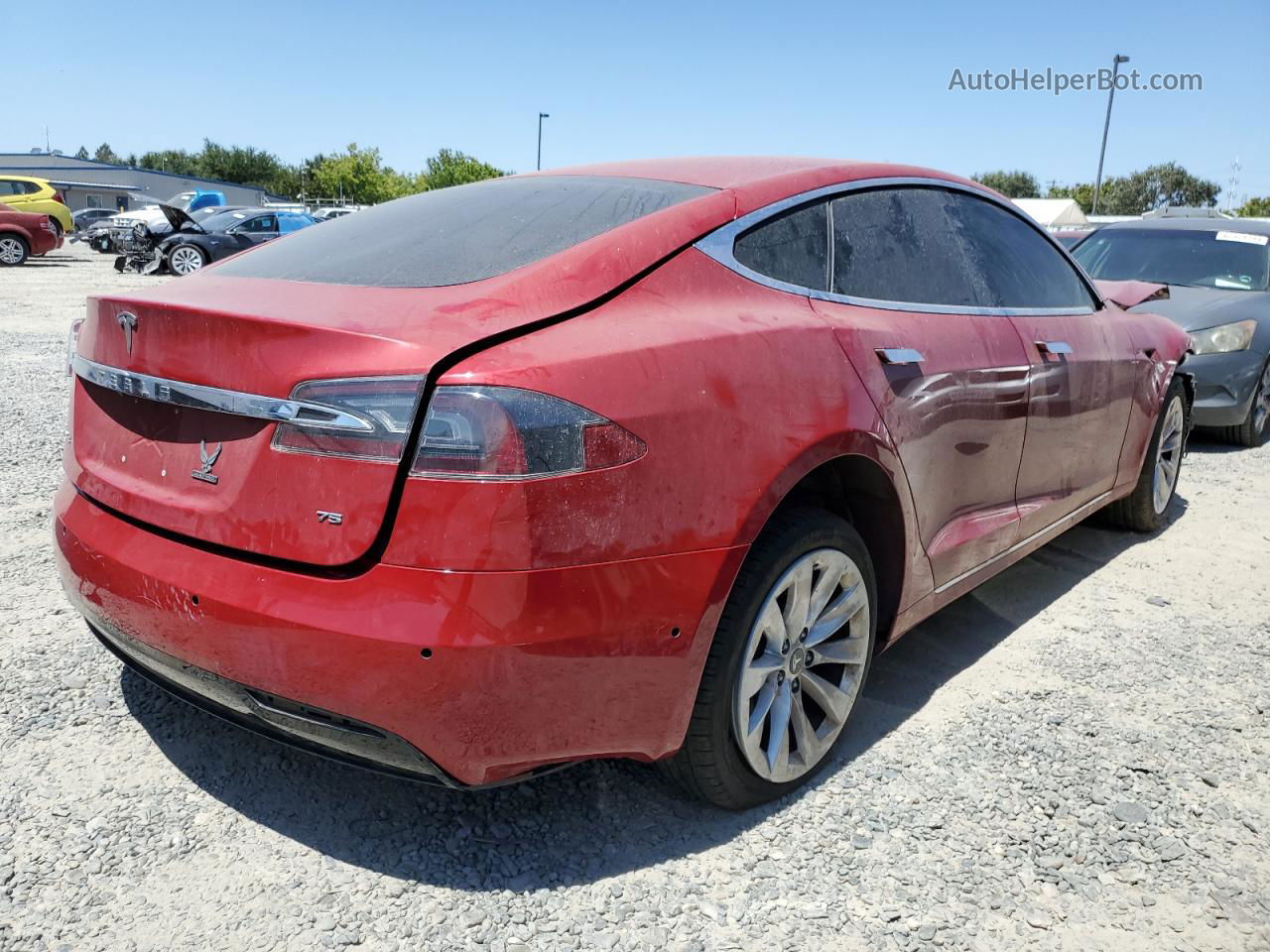 2016 Tesla Model S  Red vin: 5YJSA1E15GF174008