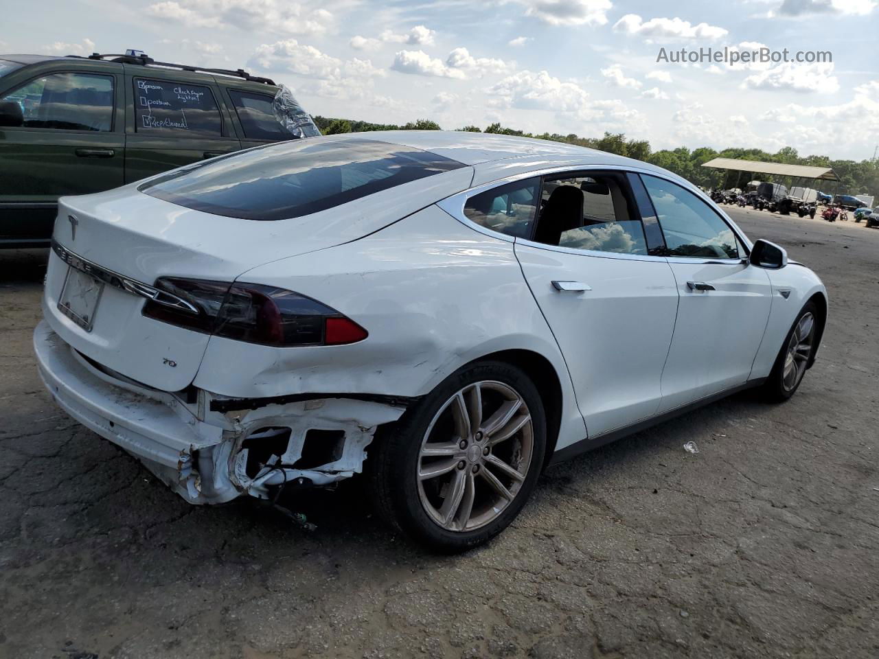 2015 Tesla Model S  White vin: 5YJSA1E16FF109554