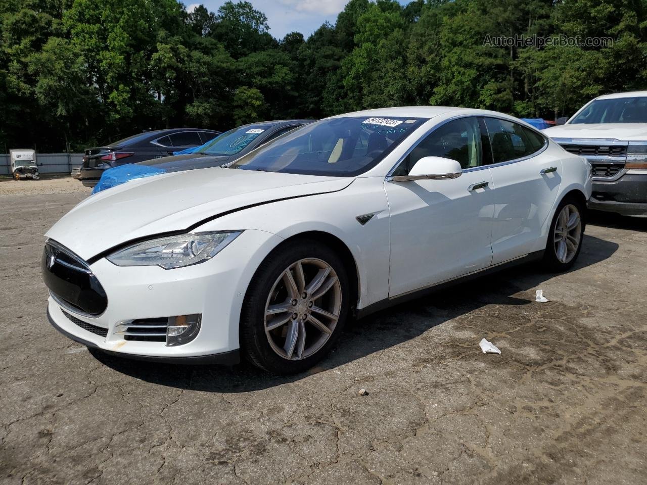 2015 Tesla Model S  White vin: 5YJSA1E16FF109554