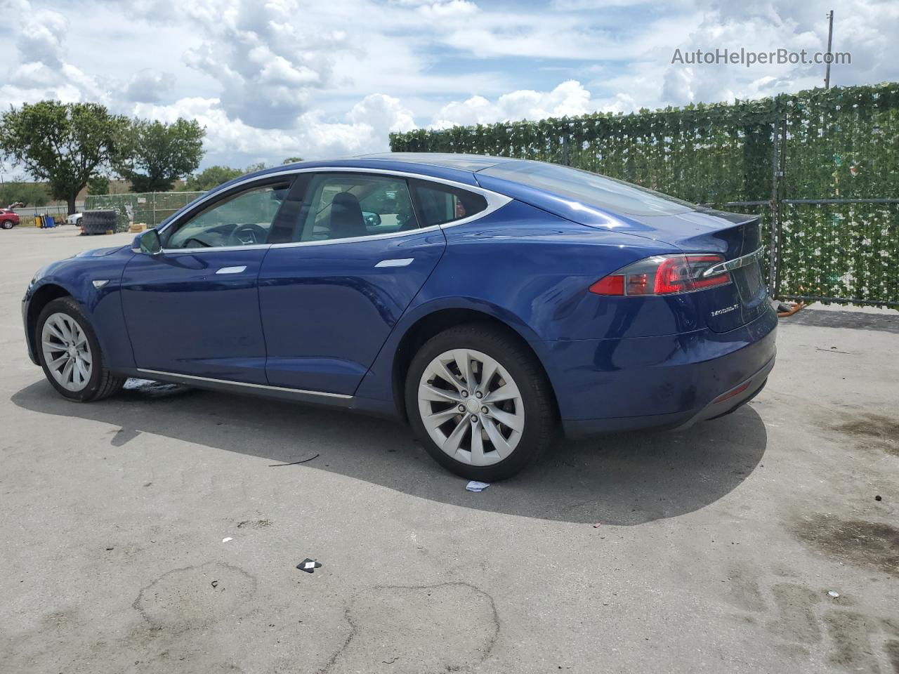 2016 Tesla Model S  Синий vin: 5YJSA1E16GF132897