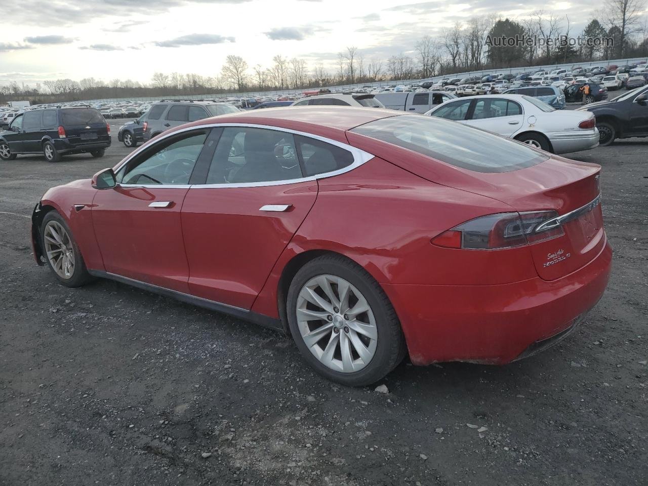 2016 Tesla Model S  Red vin: 5YJSA1E17GF170638