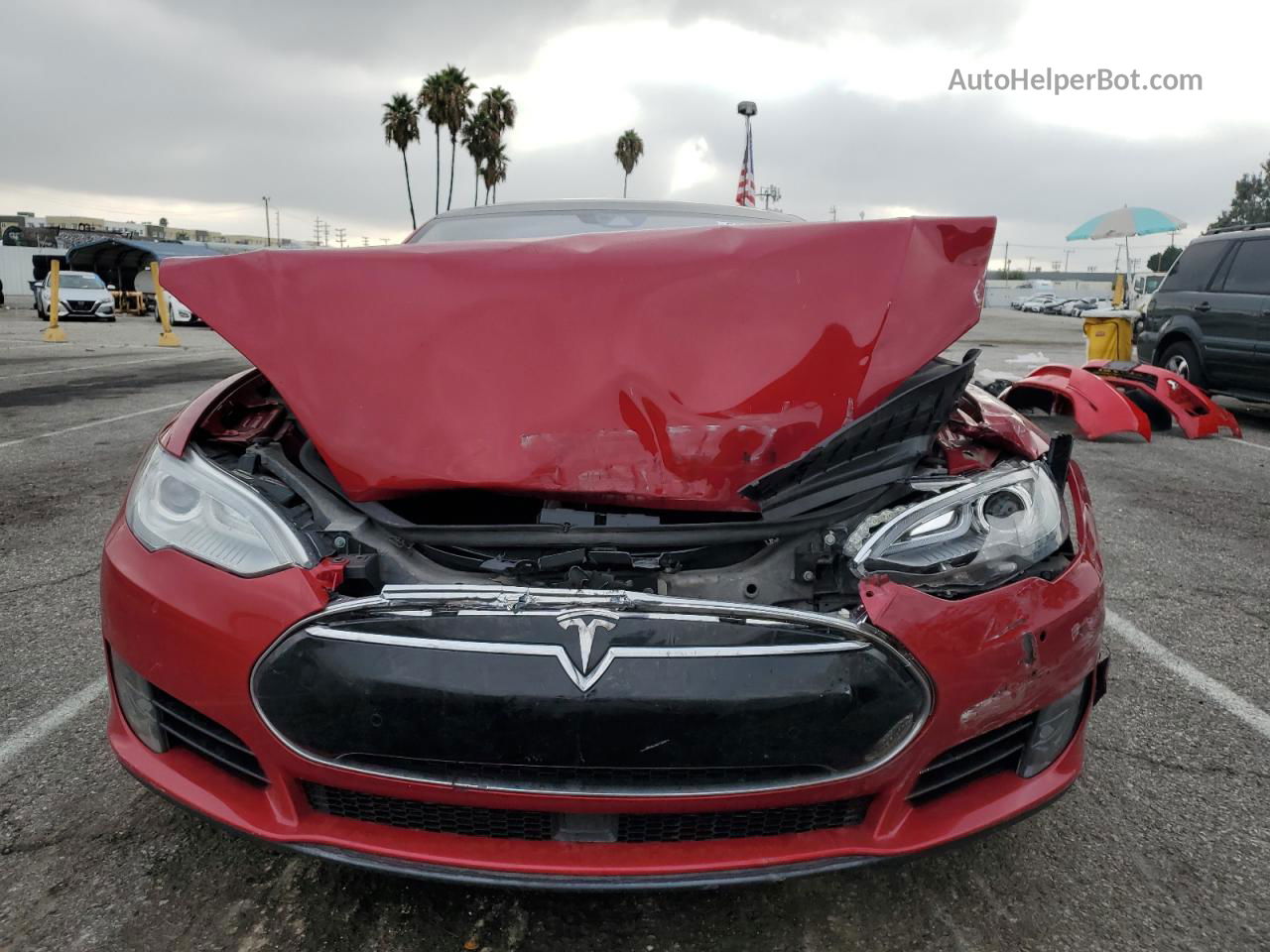 2016 Tesla Model S  Red vin: 5YJSA1E18GF127958