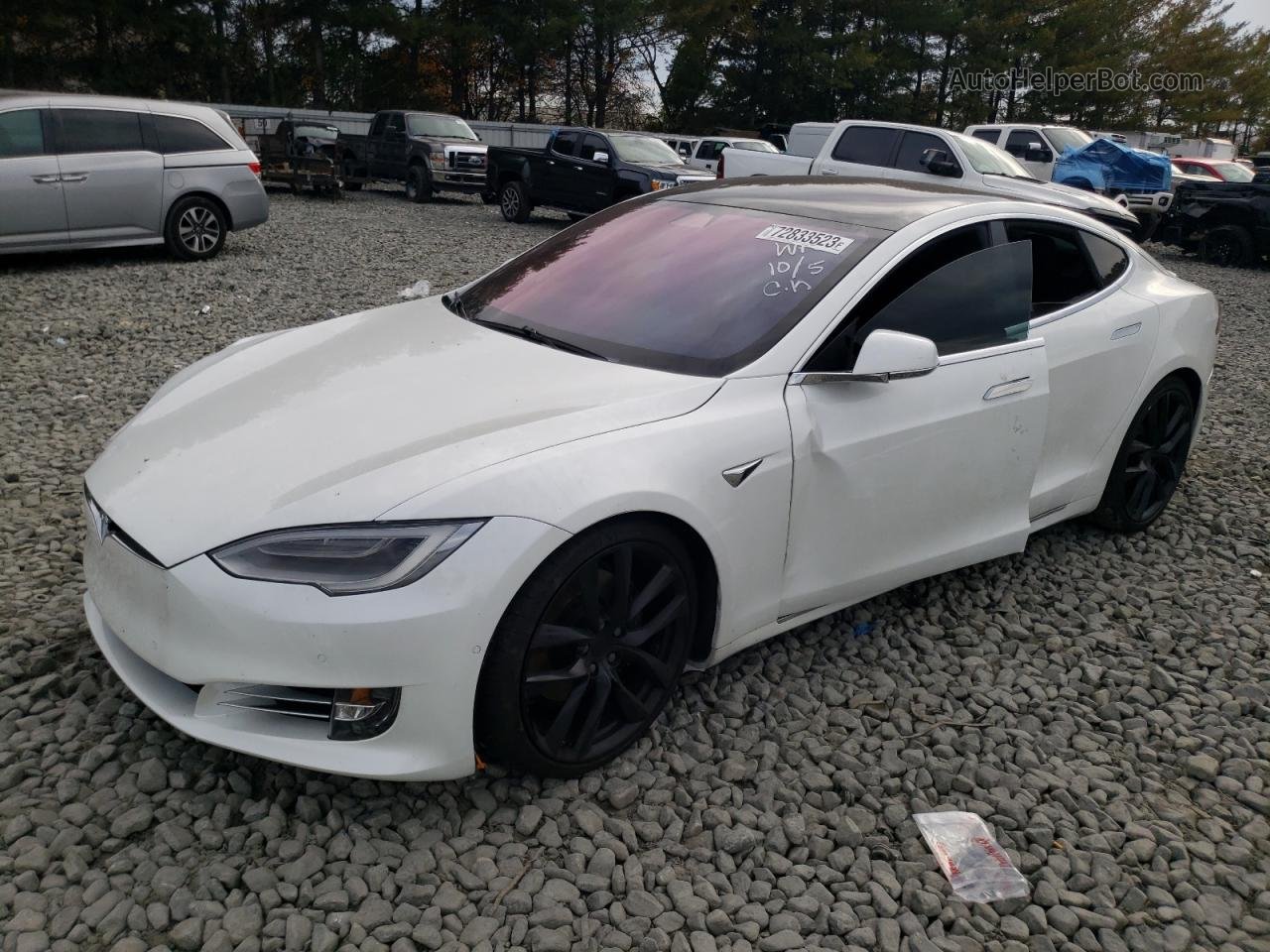 2019 Tesla Model S  White vin: 5YJSA1E20KF303841