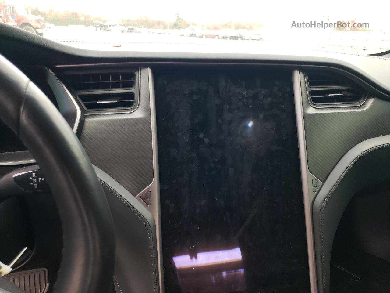 2019 Tesla Model S  White vin: 5YJSA1E20KF303841