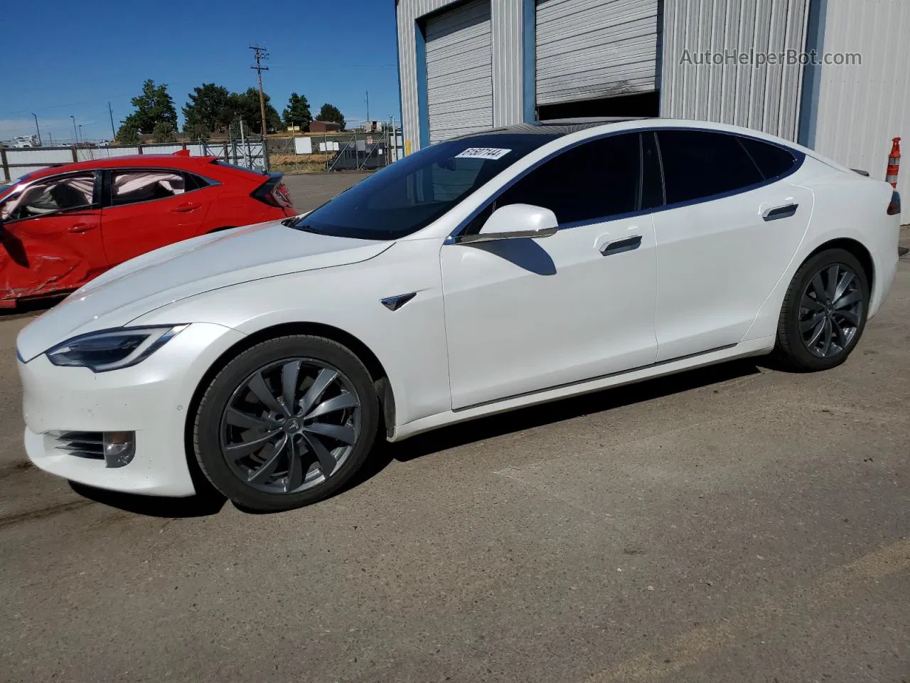 2019 Tesla Model S White vin: 5YJSA1E20KF348052