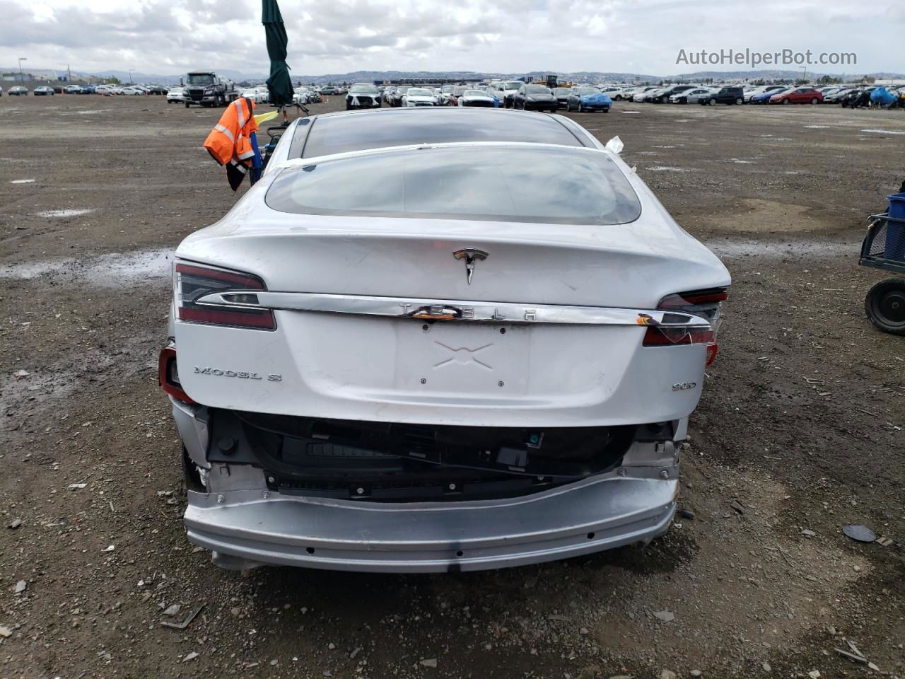 2016 Tesla Model S  Silver vin: 5YJSA1E21GF156811