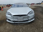 2016 Tesla Model S  Серебряный vin: 5YJSA1E21GF156811