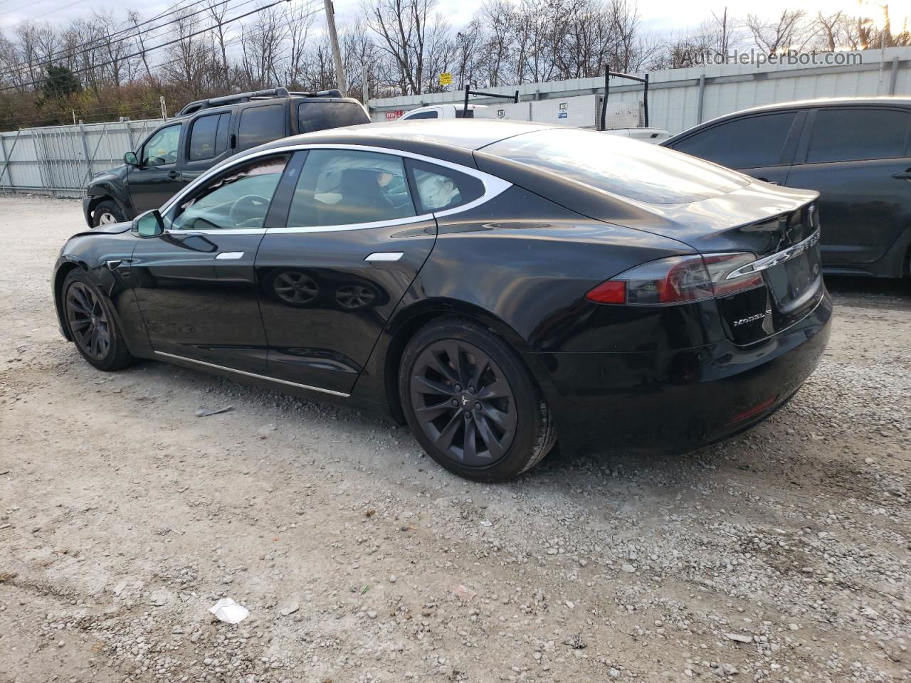 2018 Tesla Model S  Черный vin: 5YJSA1E21JF291567