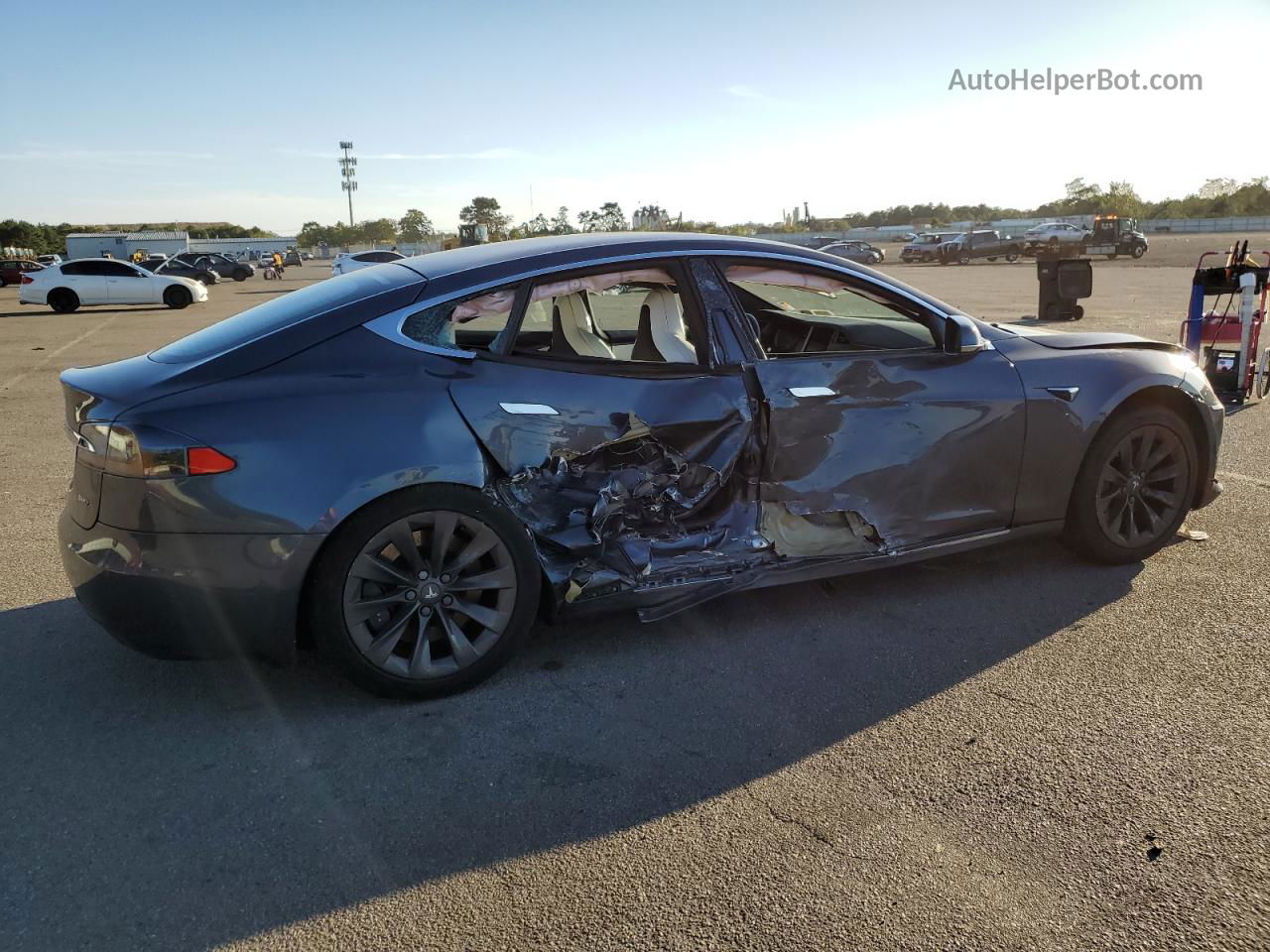 2019 Tesla Model S  Угольный vin: 5YJSA1E21KF302181