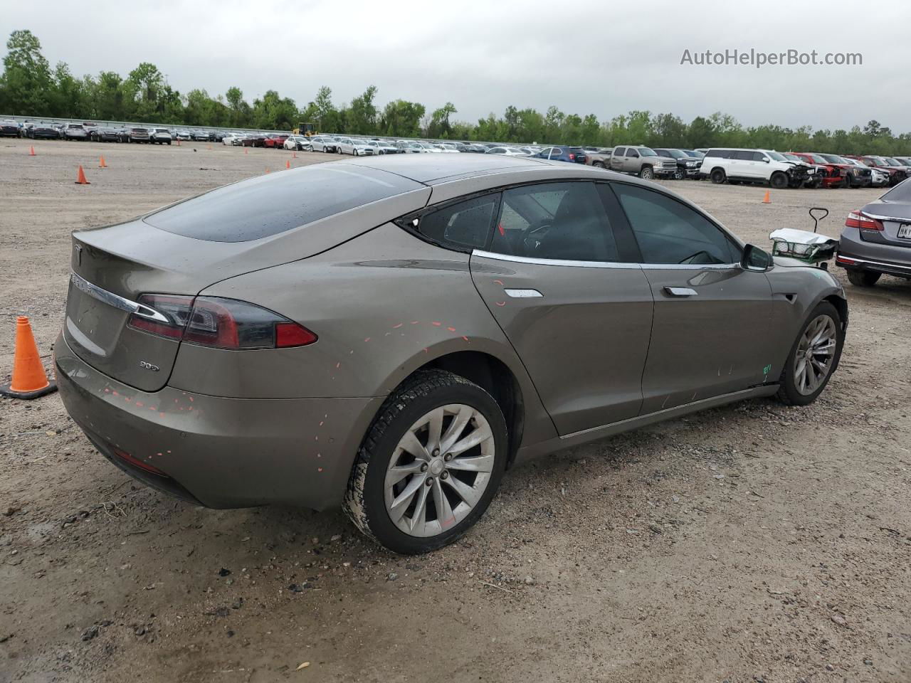 2016 Tesla Model S  Tan vin: 5YJSA1E22GF141184