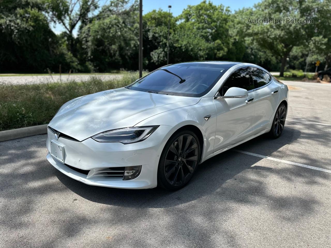 2018 Tesla Model S Белый vin: 5YJSA1E22JF289052