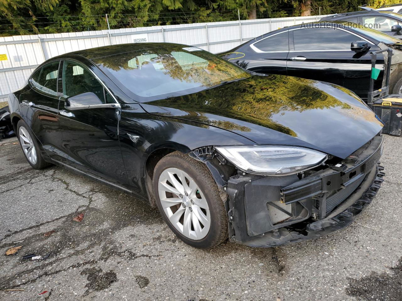 2018 Tesla Model S  Черный vin: 5YJSA1E22JF291772